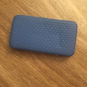 Clasp wallet